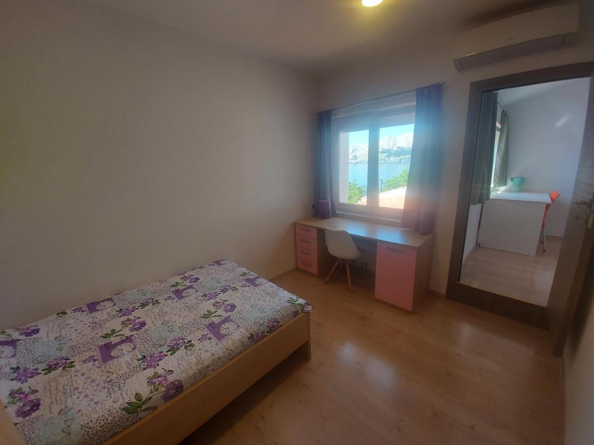 Apartments Kricin 14 Laura Baska  Bagian luar foto